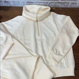 Cream High-Neck jogger & pullover set small